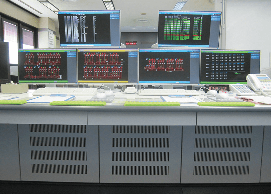 札幌市交通局電力管理システムの中央システム指令卓