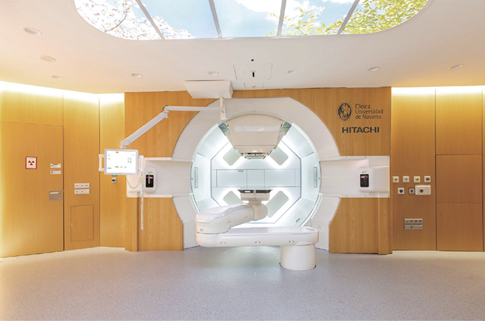 ［1］ナバラ大学病院 陽子線がん治療システム治療室
