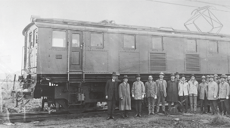 国産第一号の大型電気機関車完成