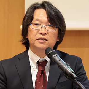 岩田 洋佳
